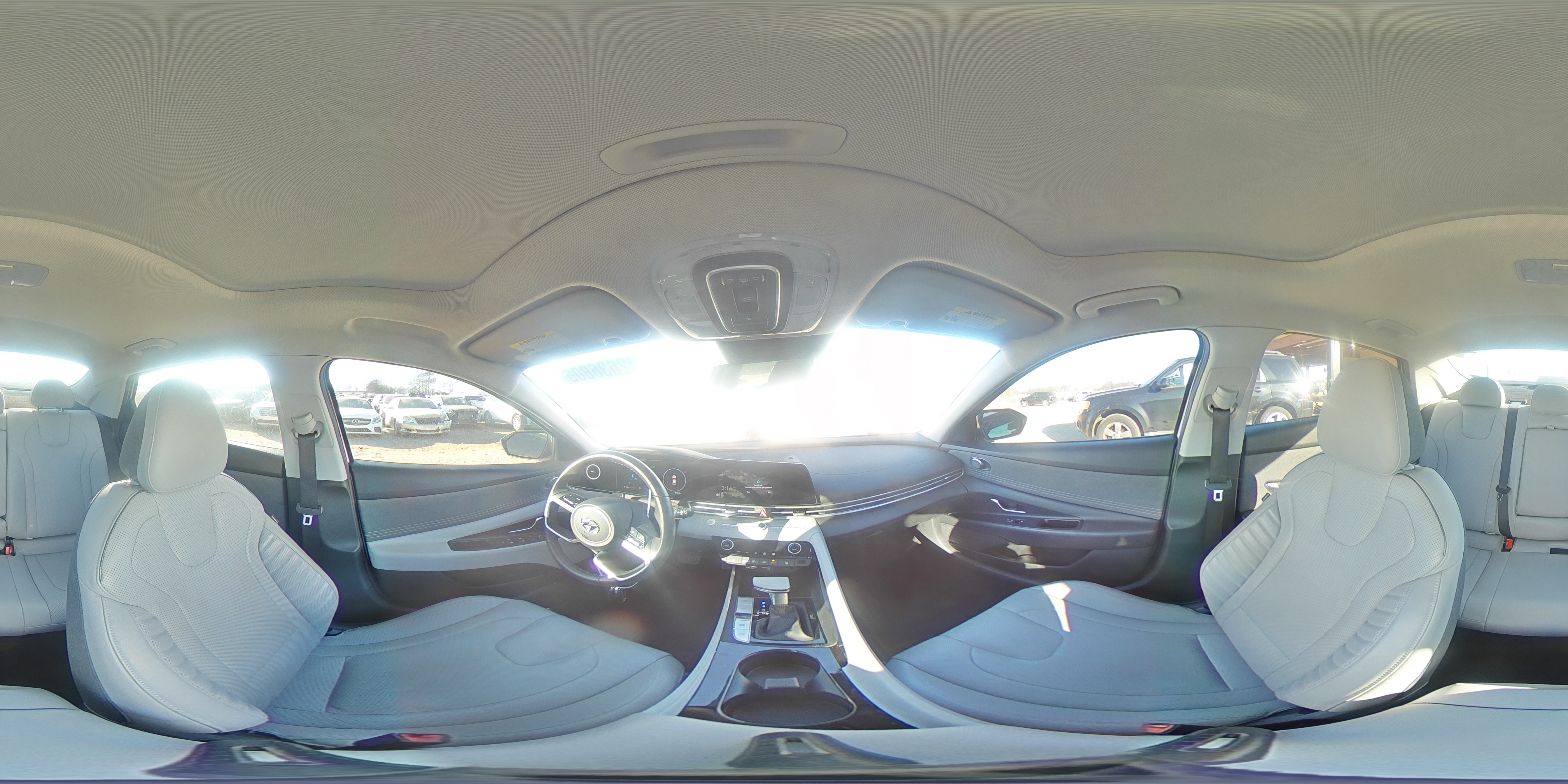 2021 Hyundai Elantra - Image 12