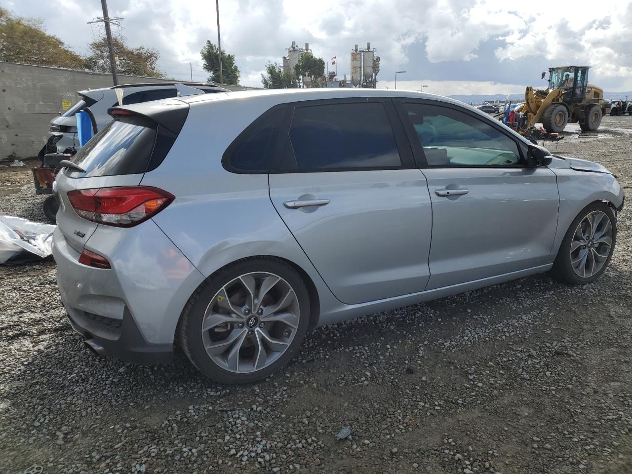 2020 Hyundai Elantra - Image 3