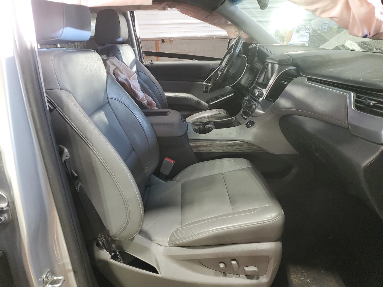 2020 Chevrolet Suburban - Image 7