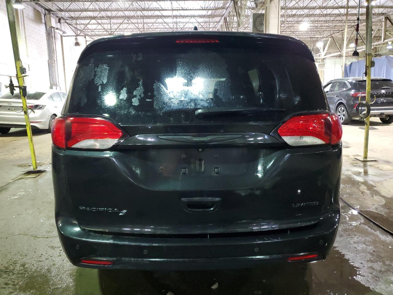 2019 Chrysler Pacifica - Image 6