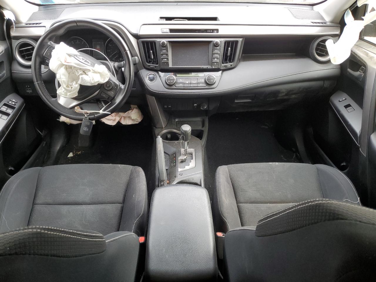 2017 Toyota RAV 4 - Image 8