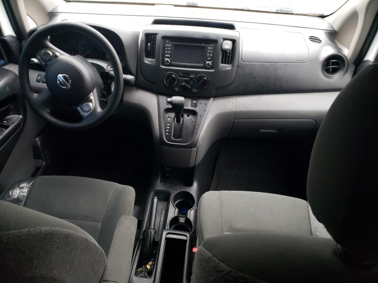 2017 Nissan NV - Image 8