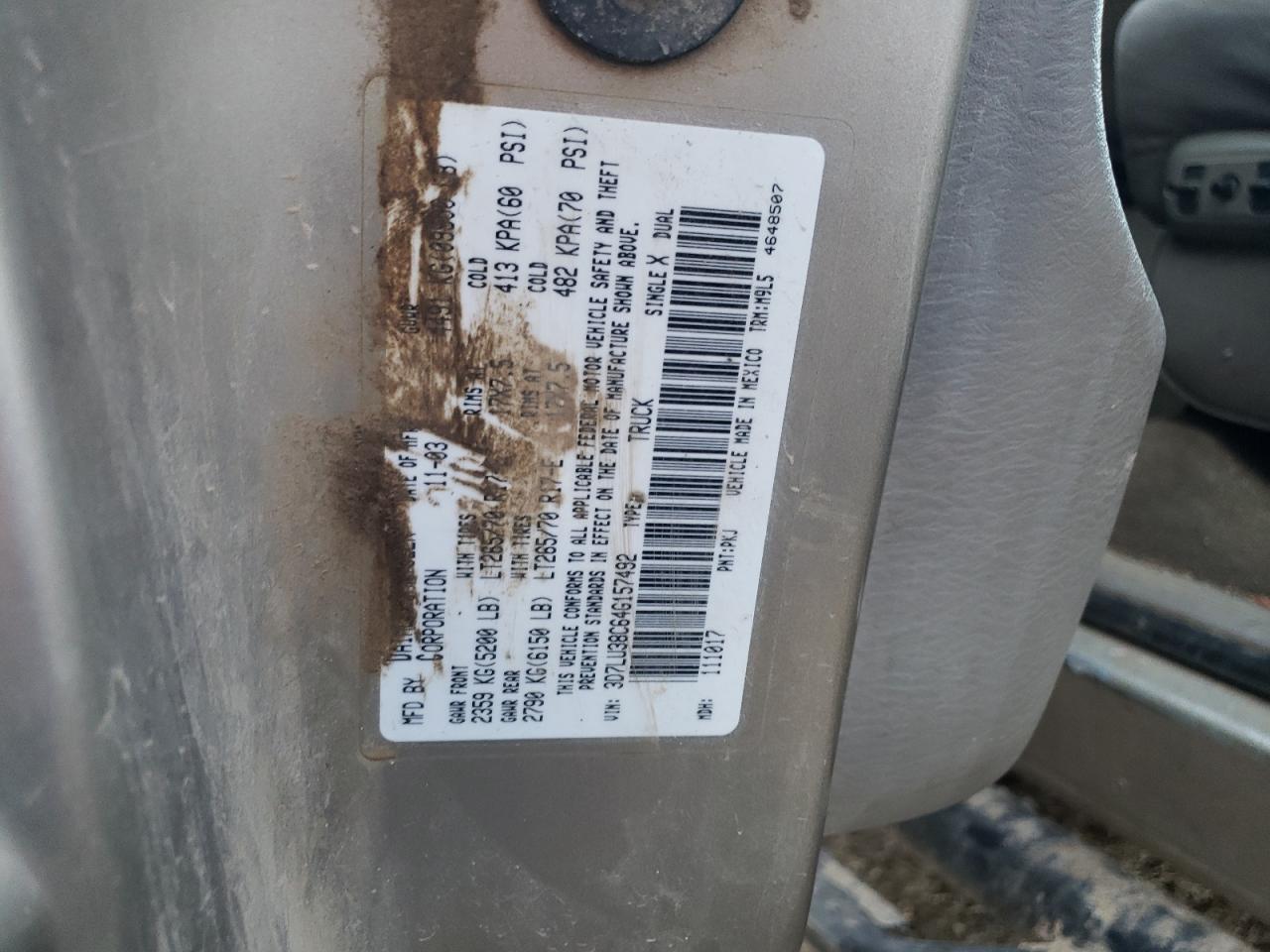 2004 Dodge RAM - Image 12