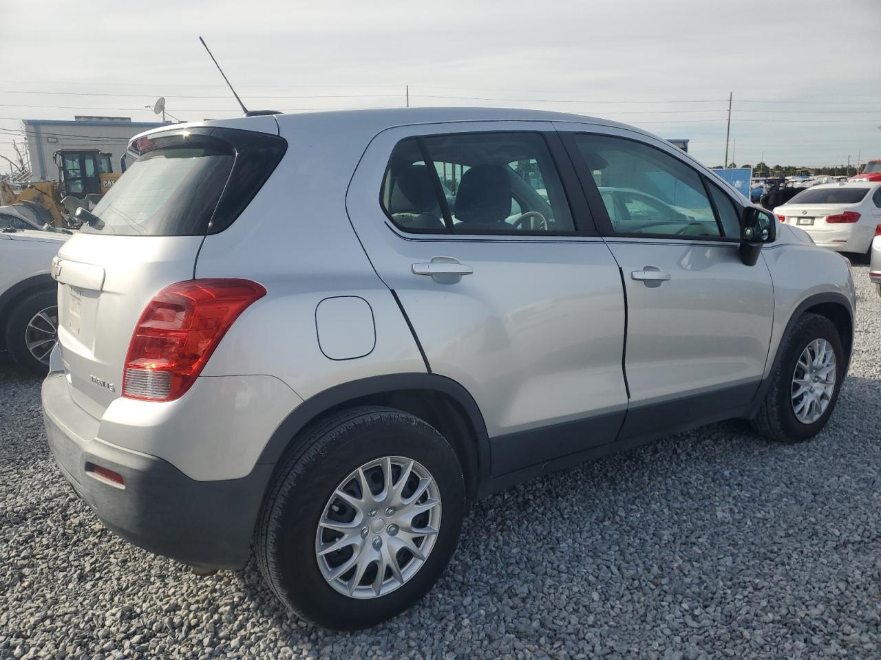 2016 Chevrolet Trax - Image 3