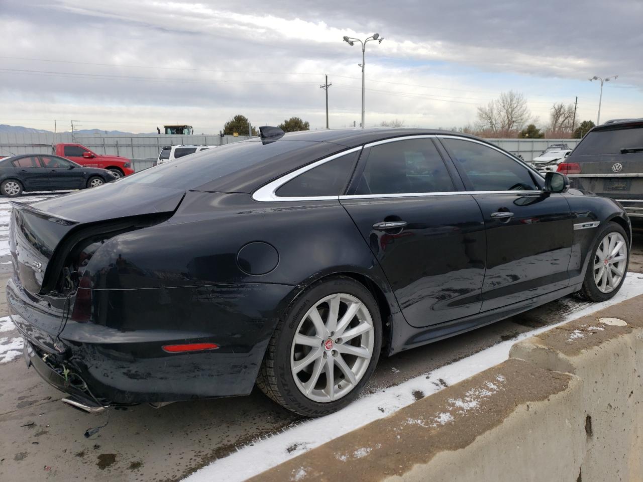 2019 Jaguar XJ - Image 3