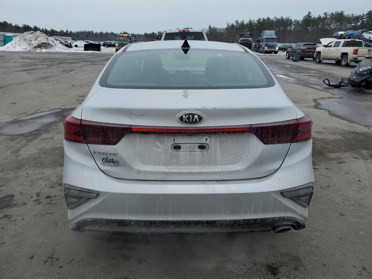 2020 Kia Forte - Image 6