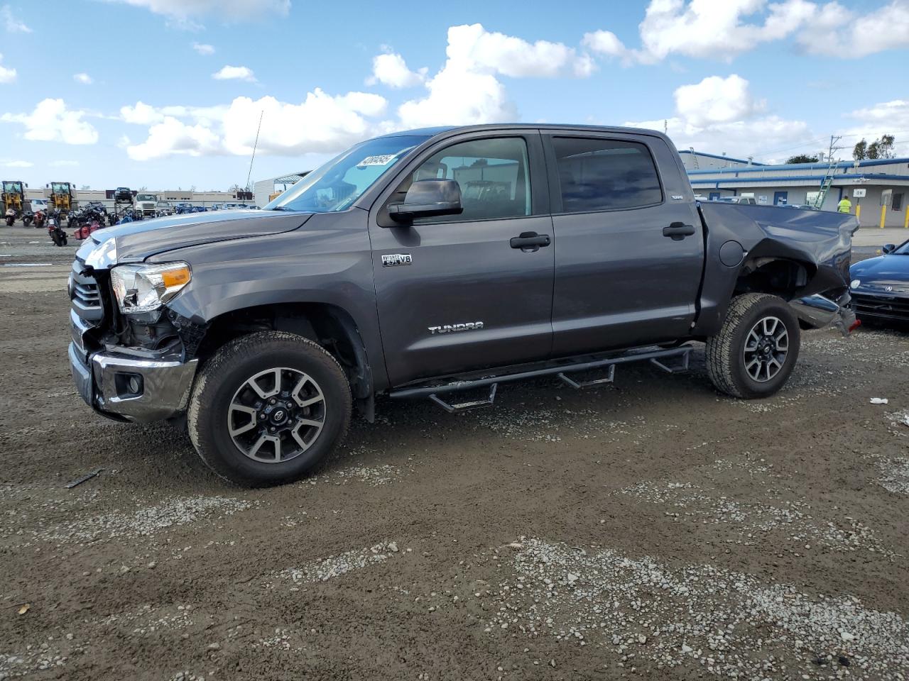 2015 Toyota Tundra - Image 1