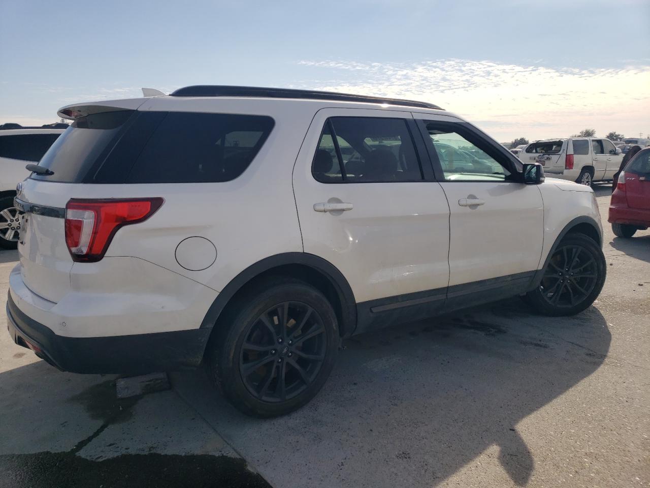 2017 Ford Explorer - Image 3