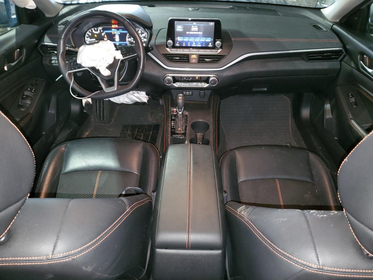 2022 Nissan Altima - Image 8