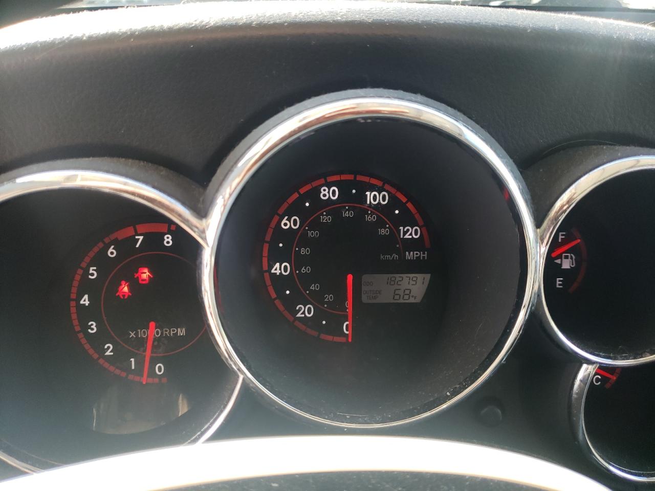 2008 Pontiac Vibe - Image 9