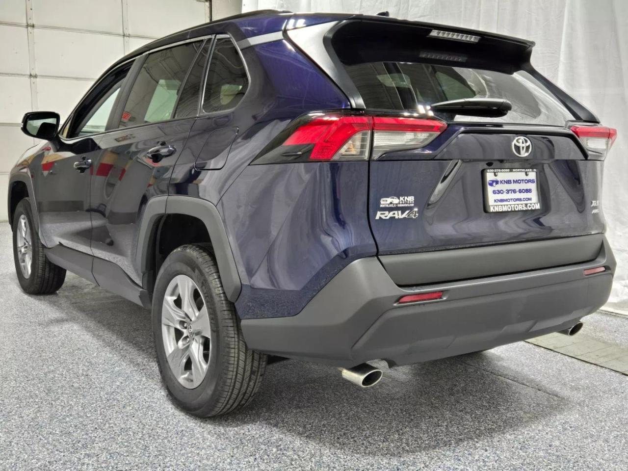 2024 Toyota RAV 4 - Image 3