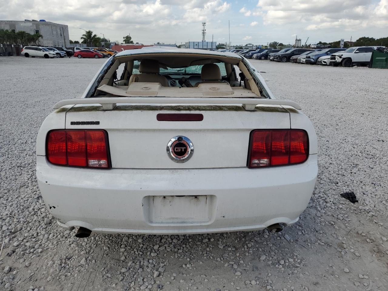 2006 Ford Mustang - Image 6