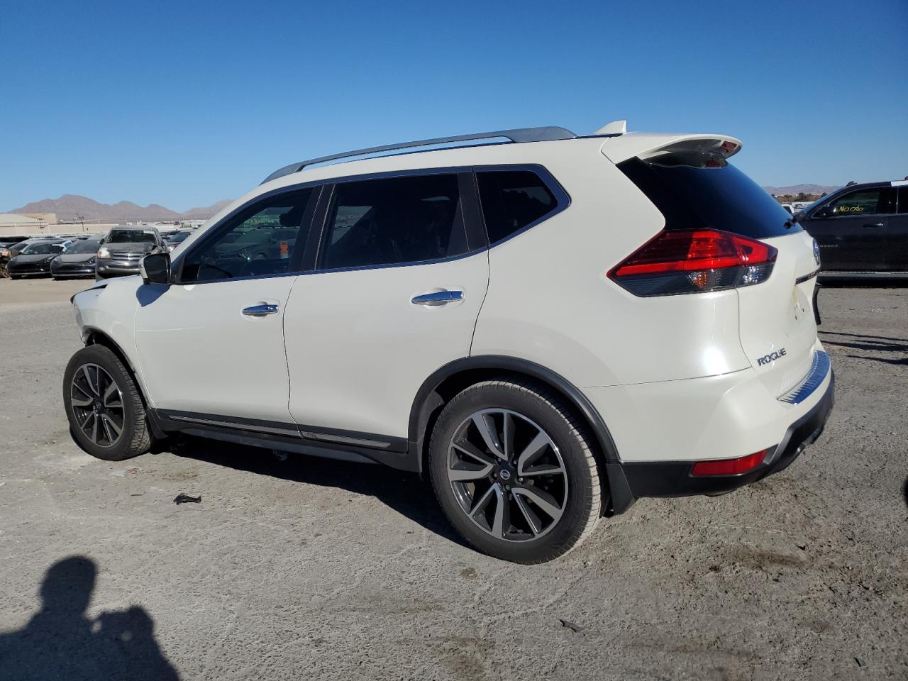 2017 Nissan Rogue - Image 2