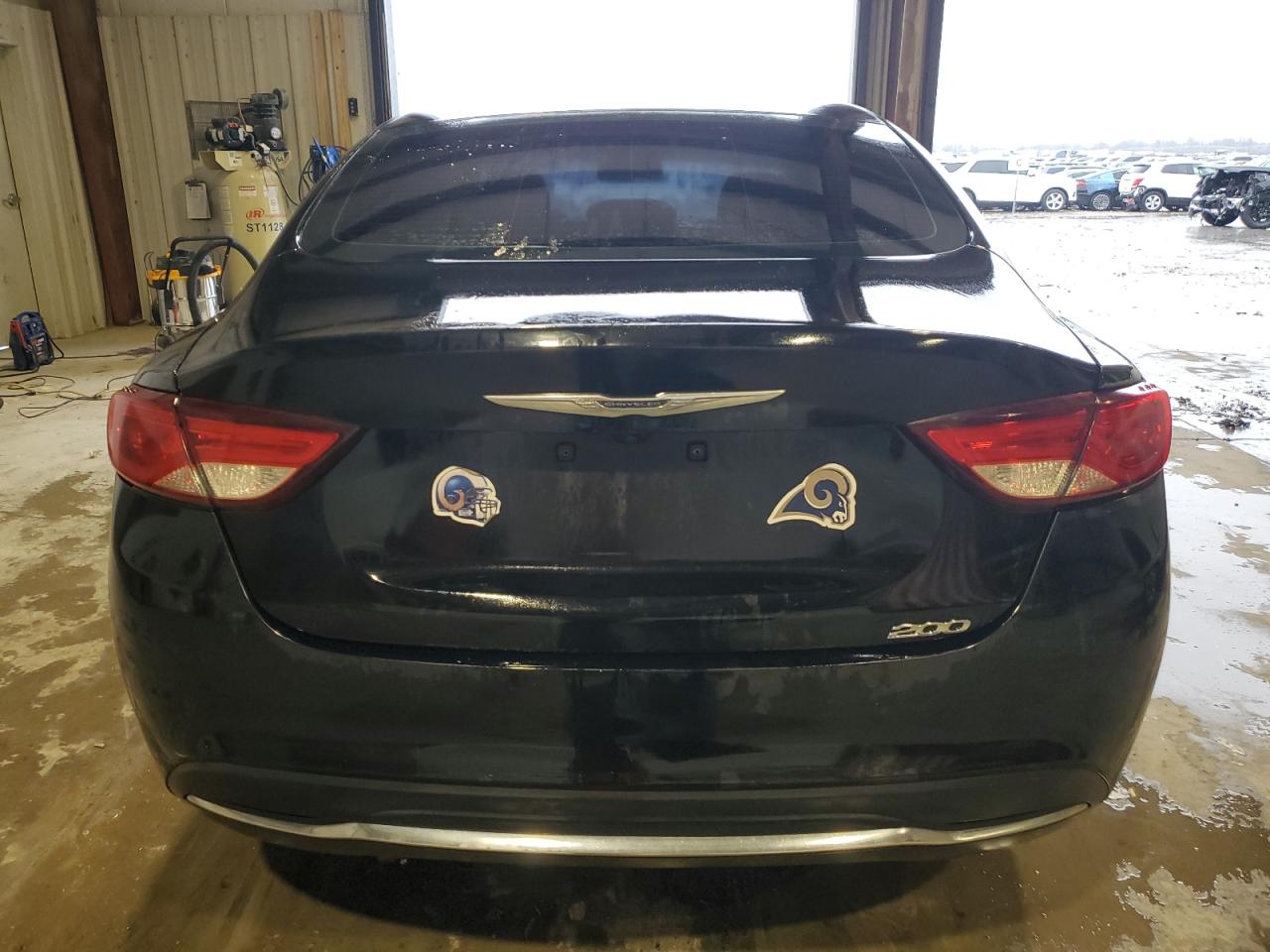 2016 Chrysler 200 - Image 6