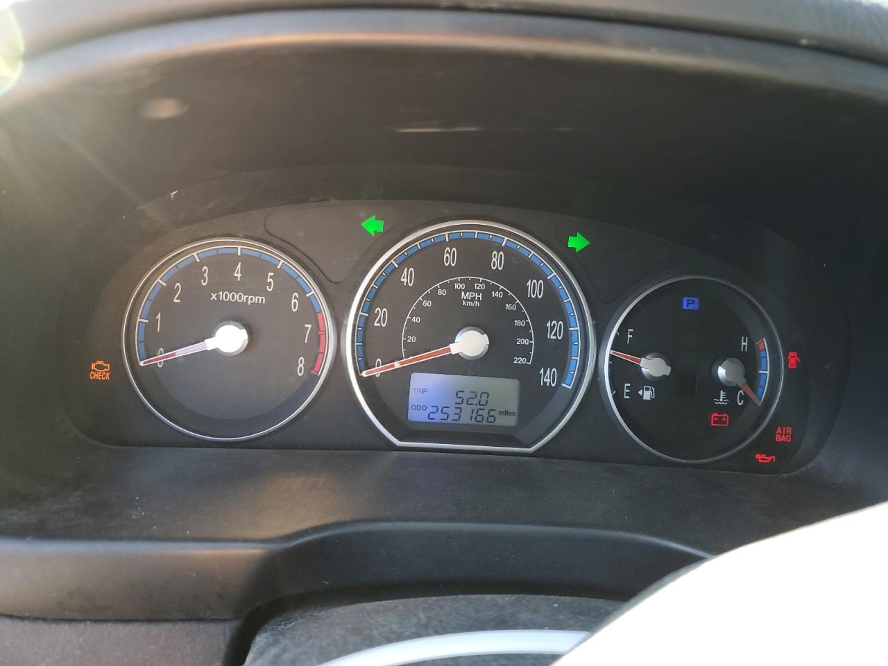 2009 Hyundai Santa Fe - Image 9