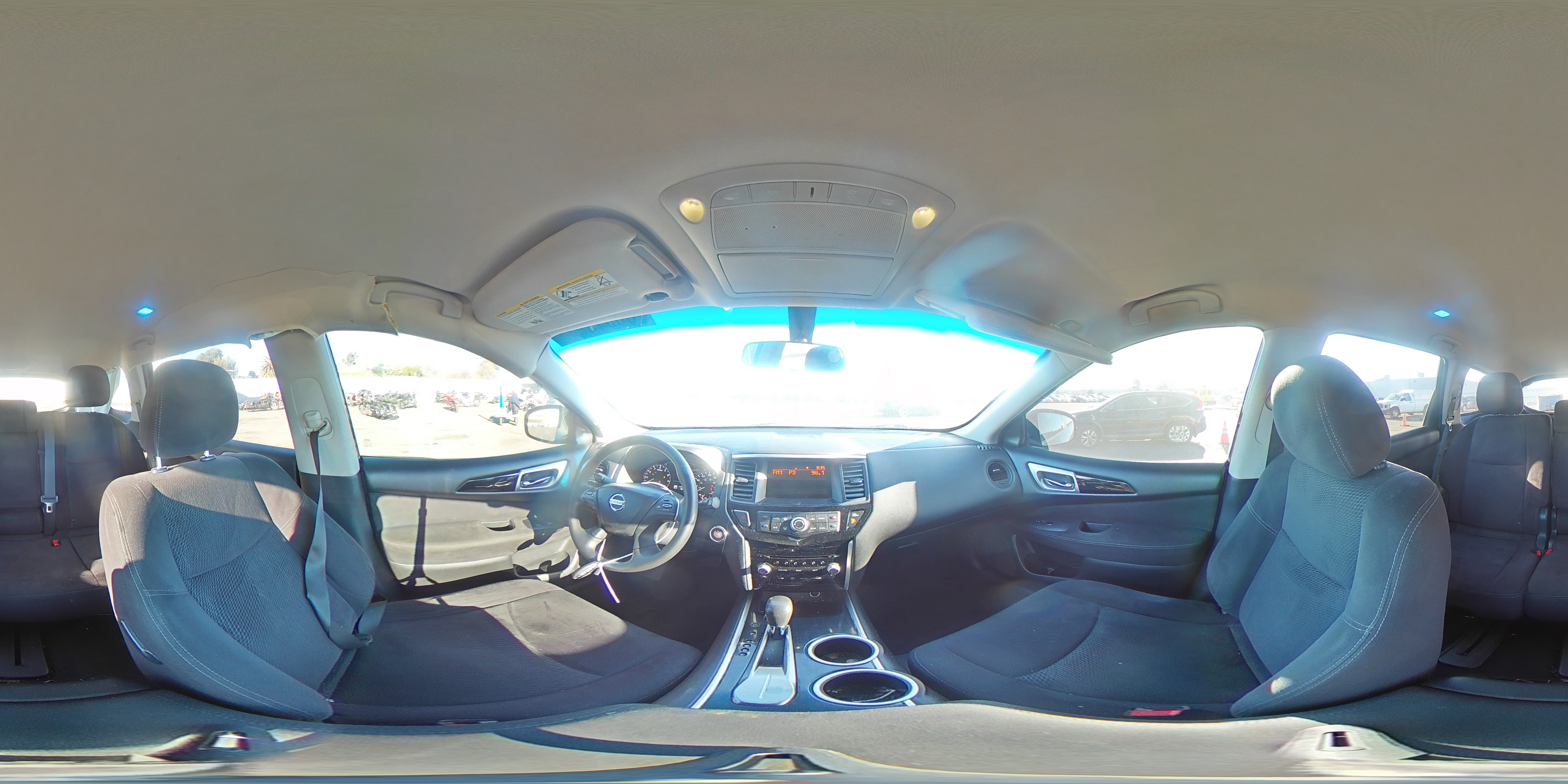 2015 Nissan Pathfinder - Image 14