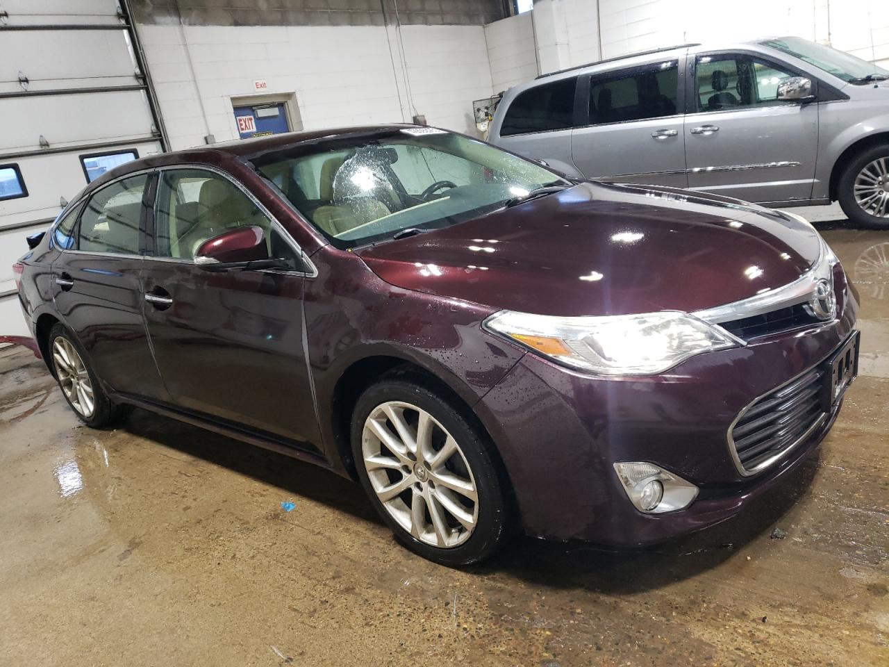 2013 Toyota Avalon - Image 4