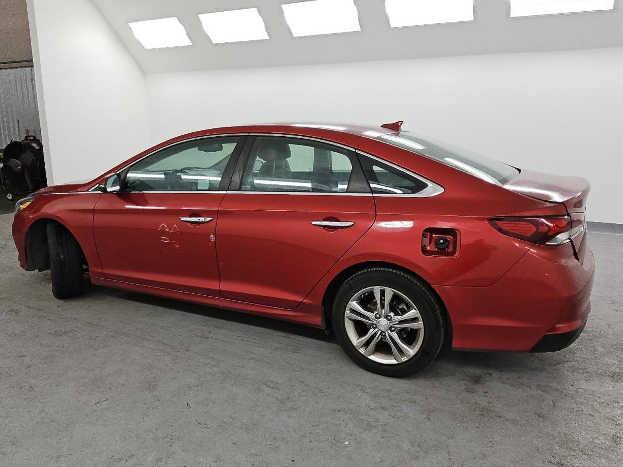 2019 Hyundai Sonata - Image 2