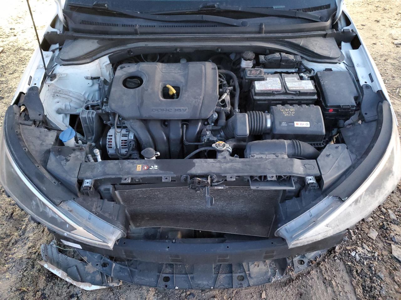 2019 Hyundai Elantra - Image 11