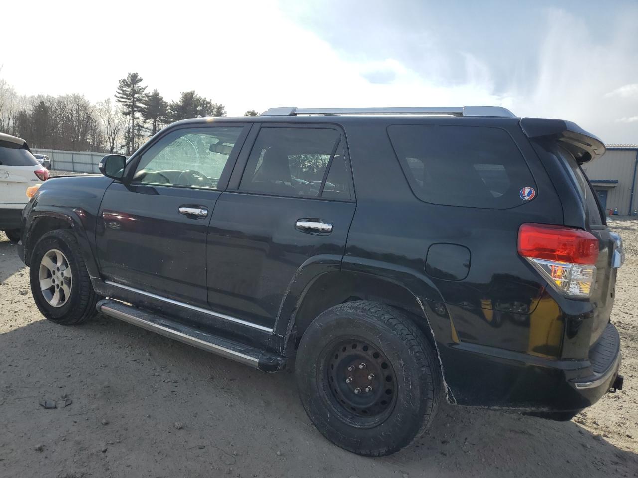 2011 Toyota 4Runner - Image 2