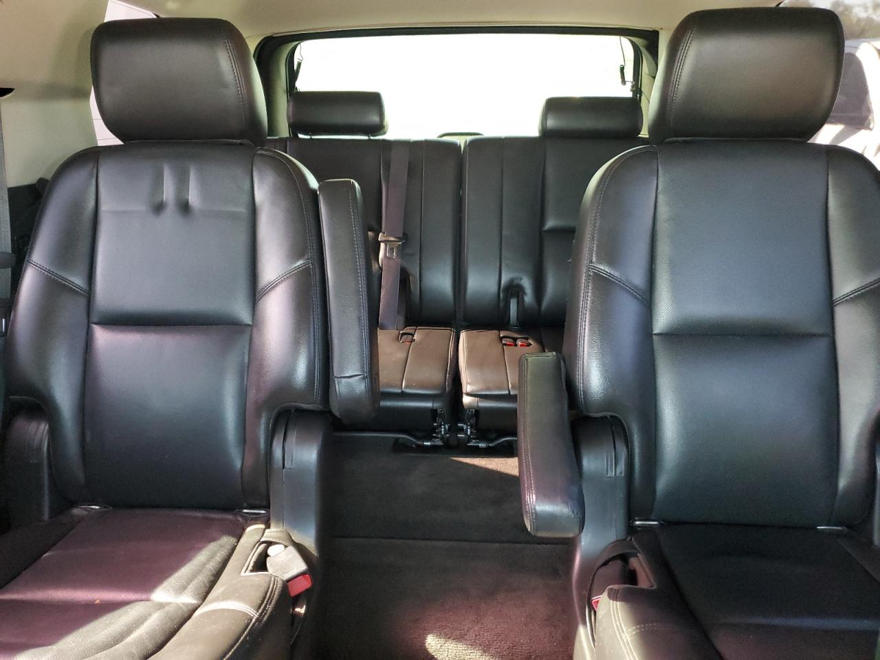 2011 Chevrolet Tahoe - Image 10