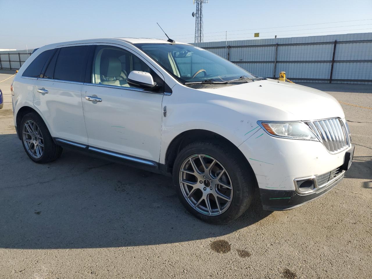 2013 Lincoln MKX - Image 4