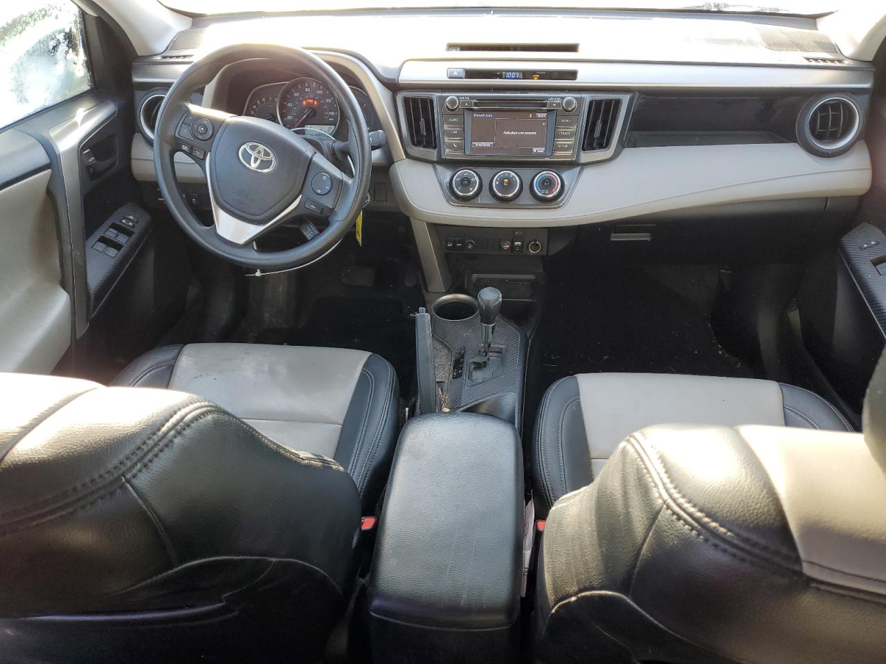 2015 Toyota RAV 4 - Image 8