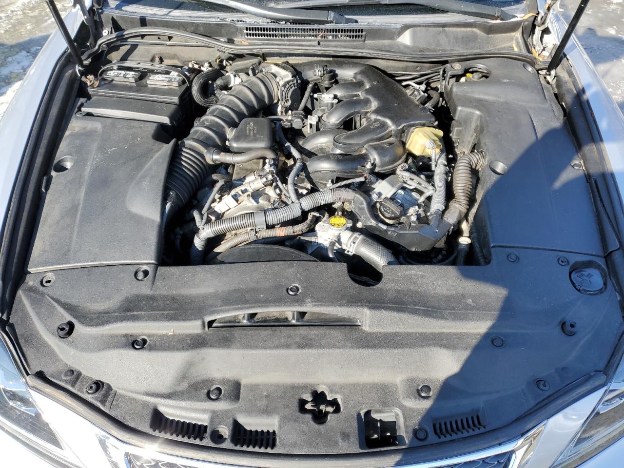 2010 Lexus IS - Image 11