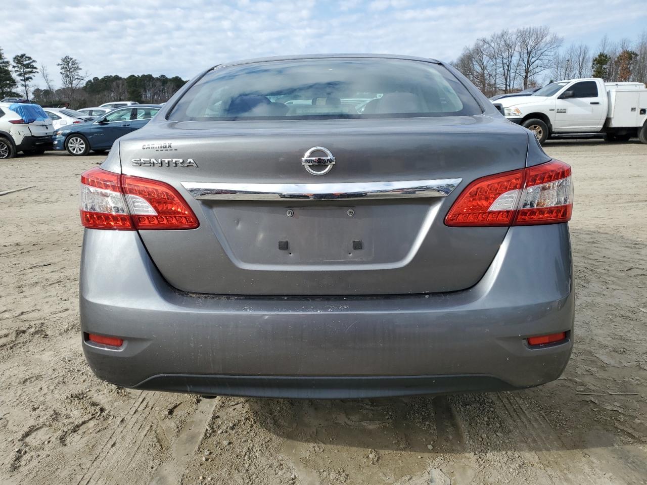 2015 Nissan Sentra - Image 6