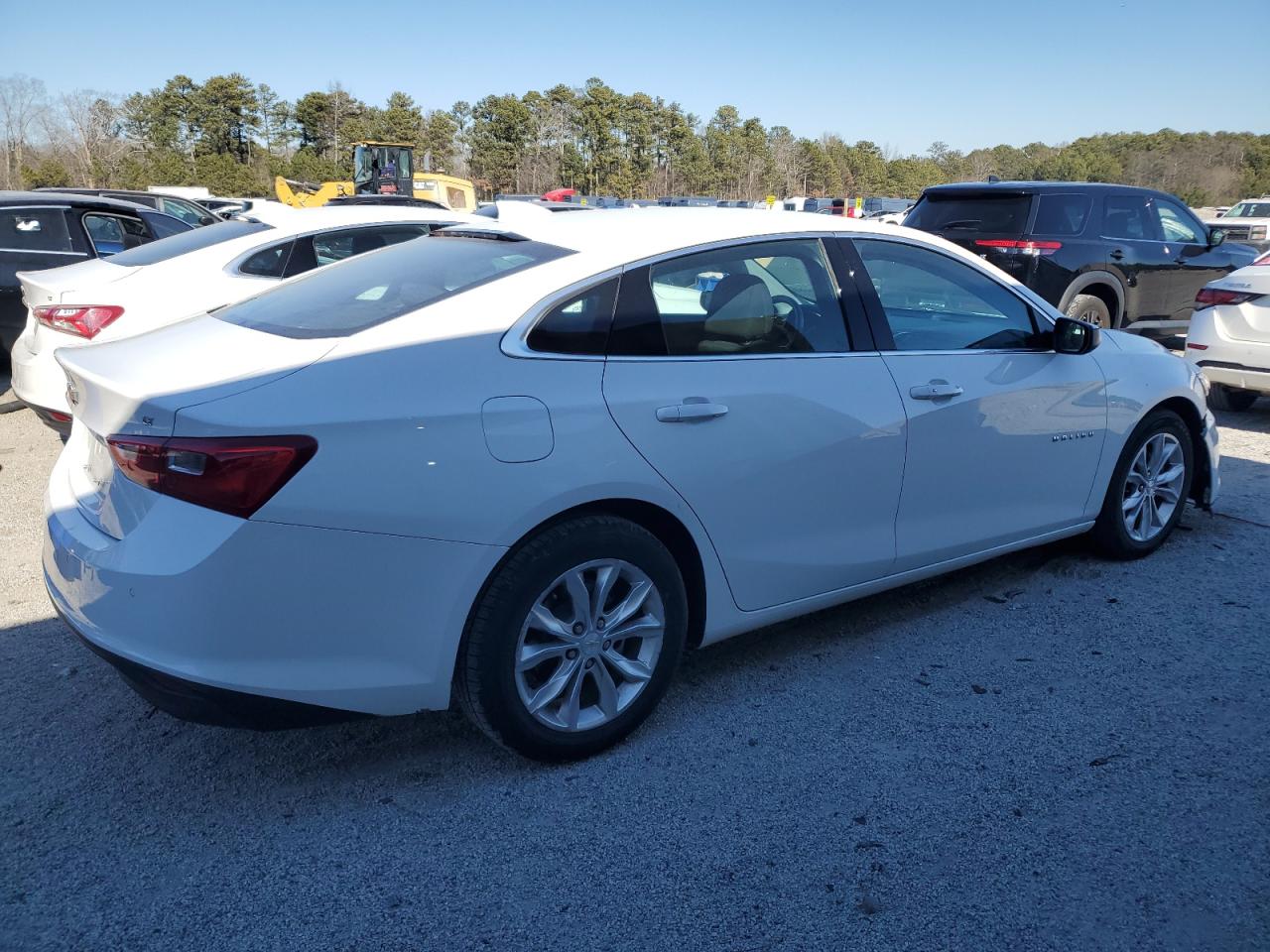 2023 Chevrolet Malibu - Image 3