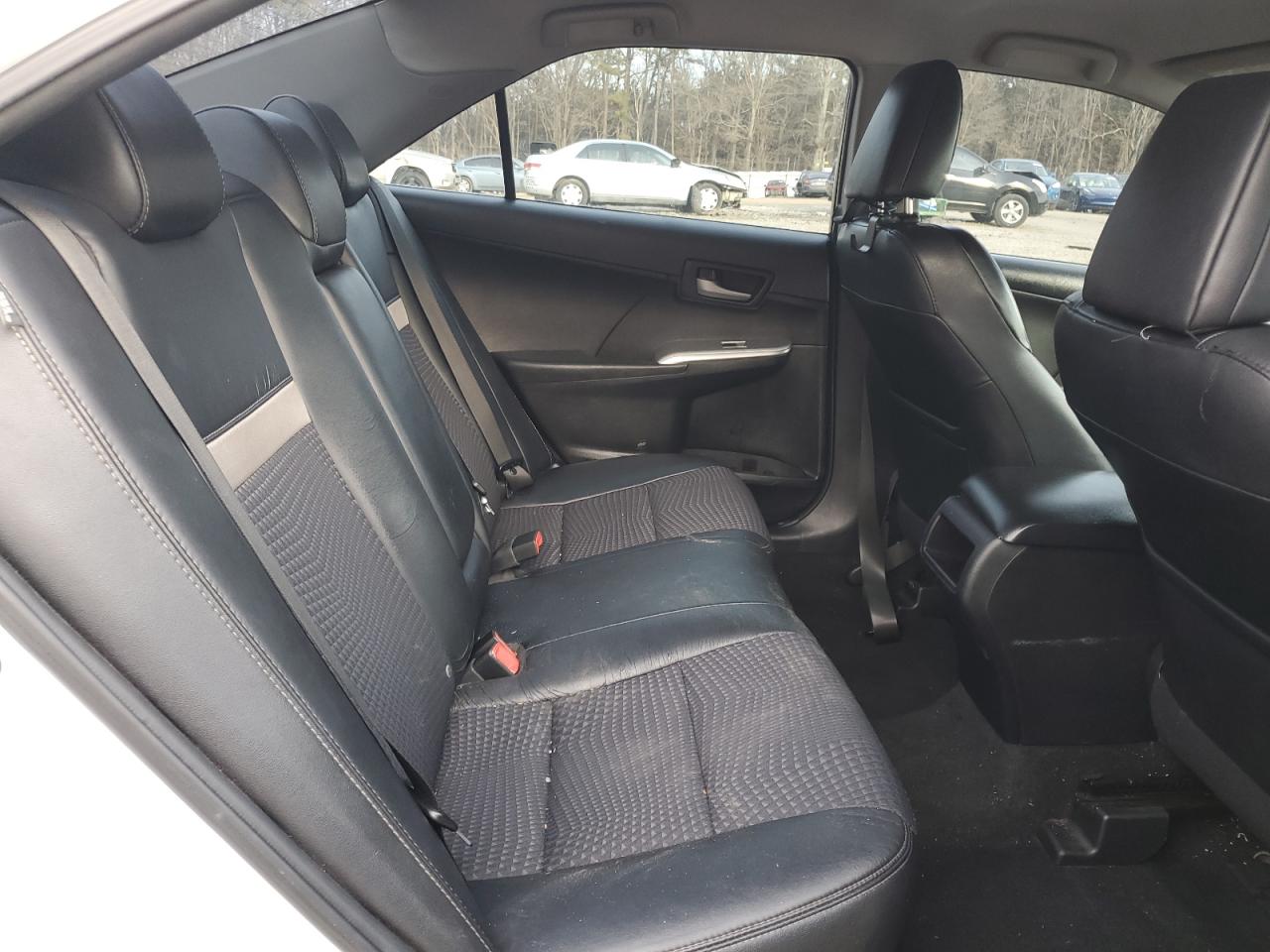 2014 Toyota Camry - Image 10