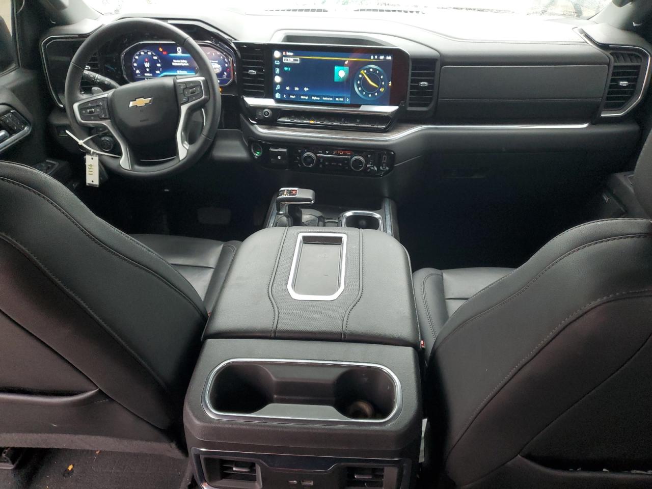 2022 Chevrolet Silverado - Image 8