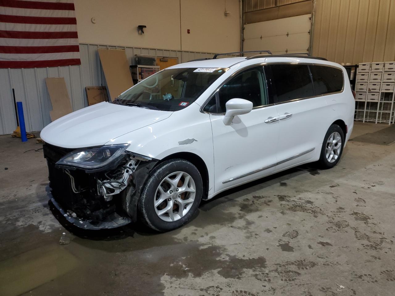 2017 Chrysler Pacifica - Image 1