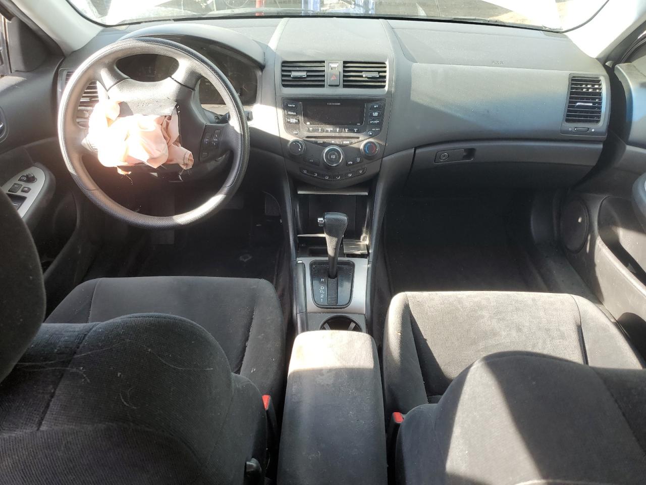2005 Honda Accord - Image 8
