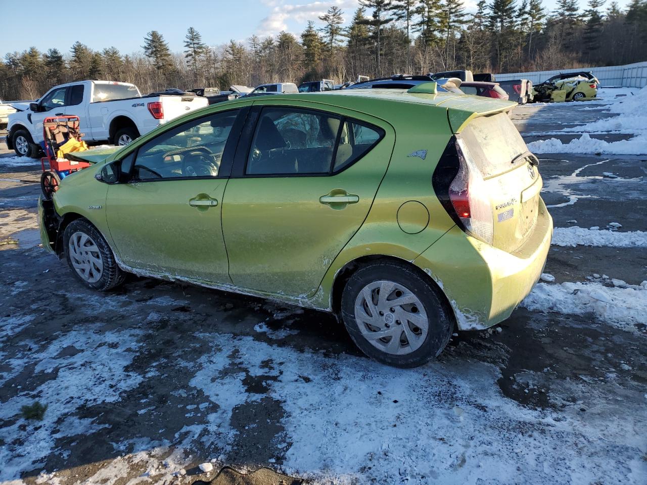 2015 Toyota Prius - Image 2