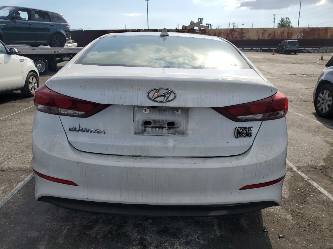 2017 Hyundai Elantra - Image 6