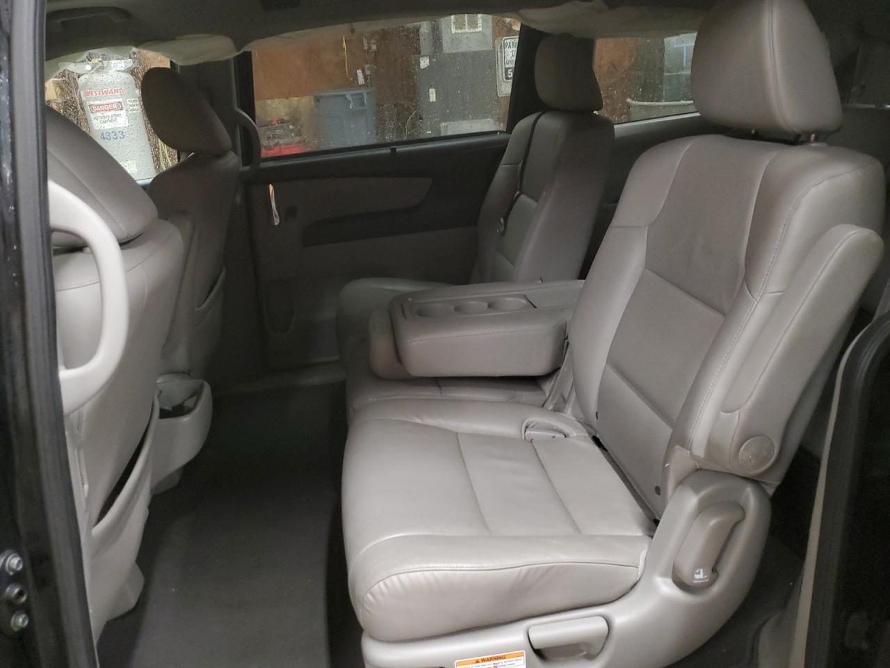 2015 Honda Odyssey - Image 11