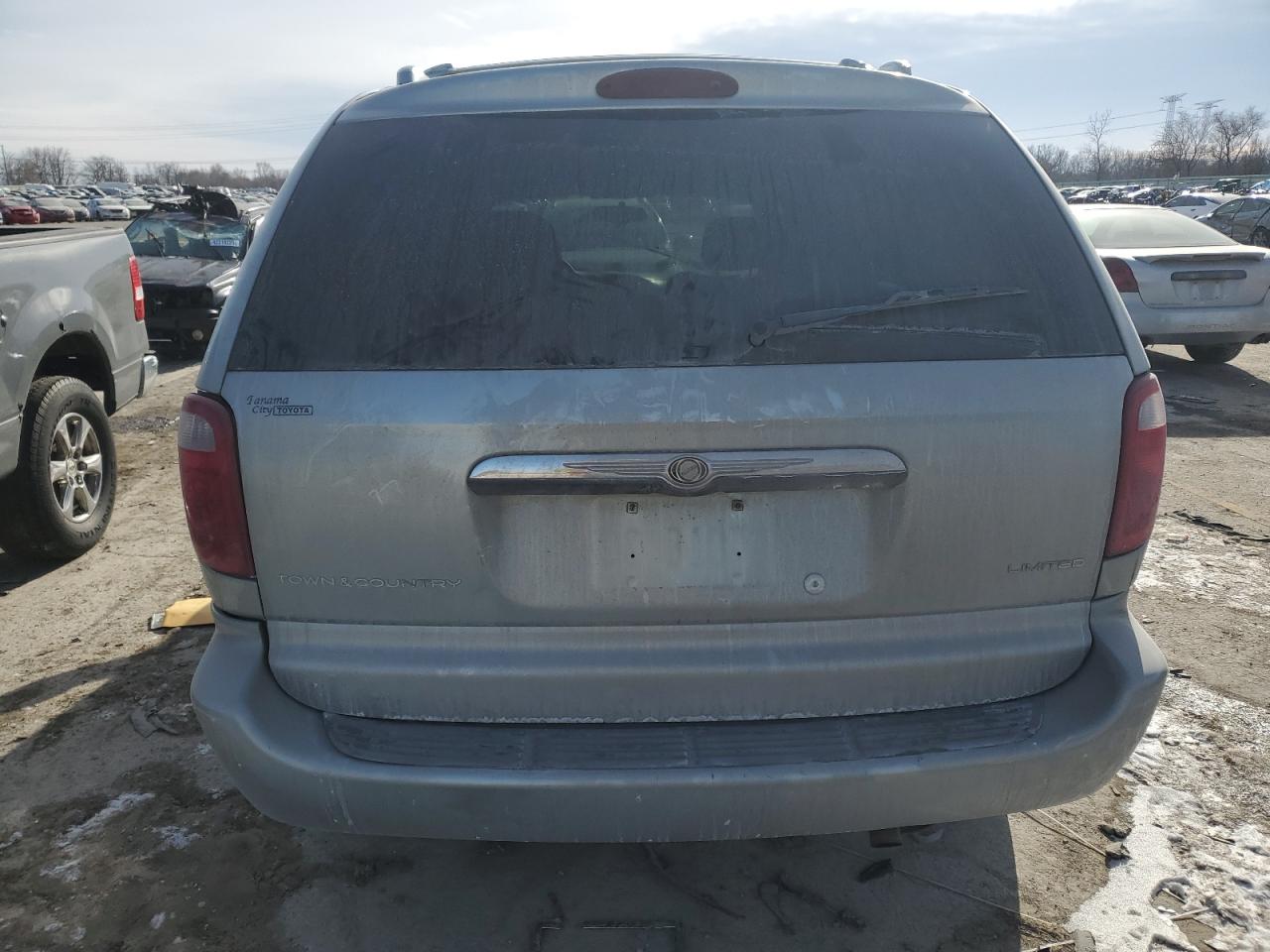 2003 Chrysler Town & Country - Image 6