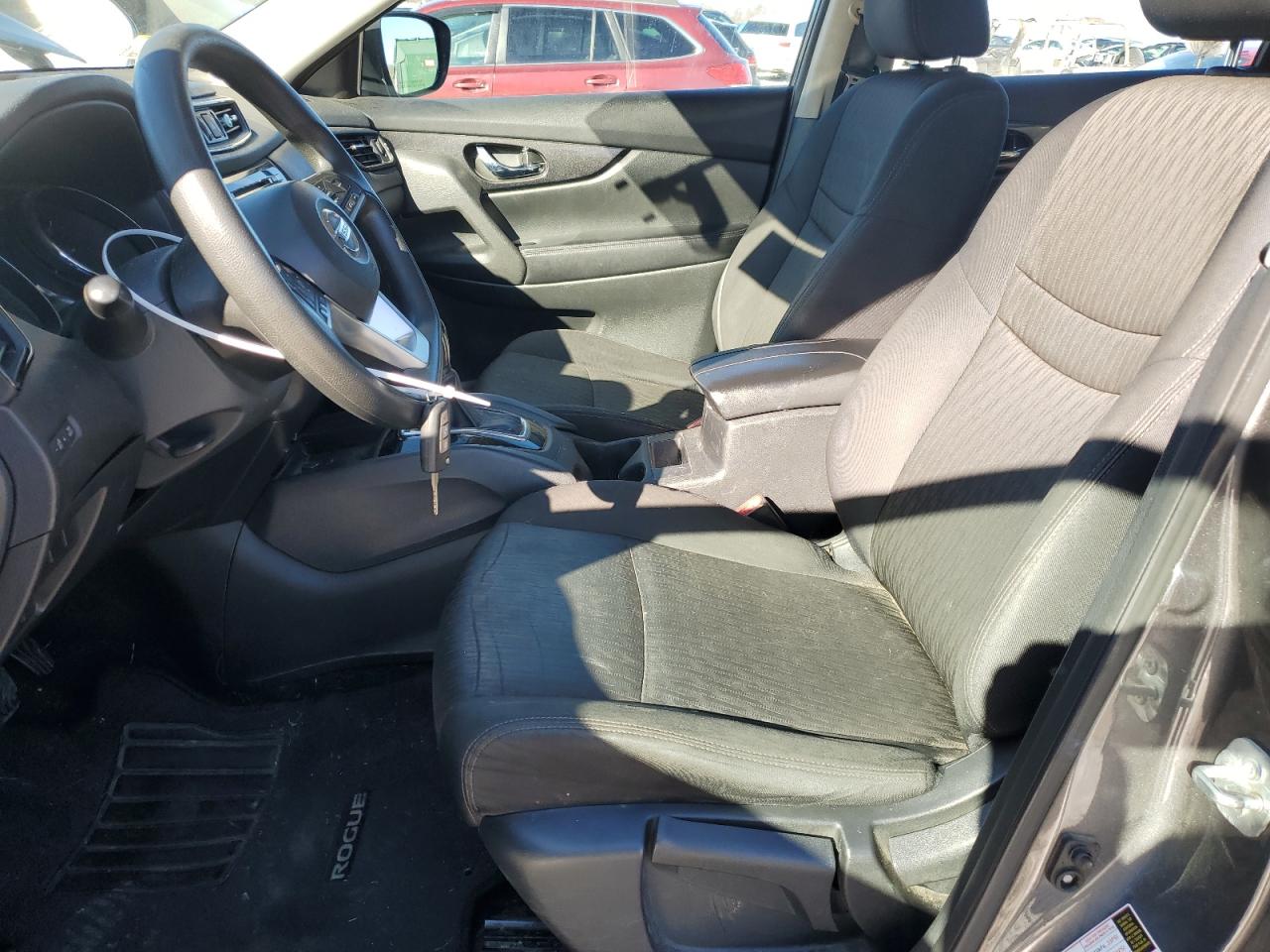 2017 Nissan Rogue - Image 7