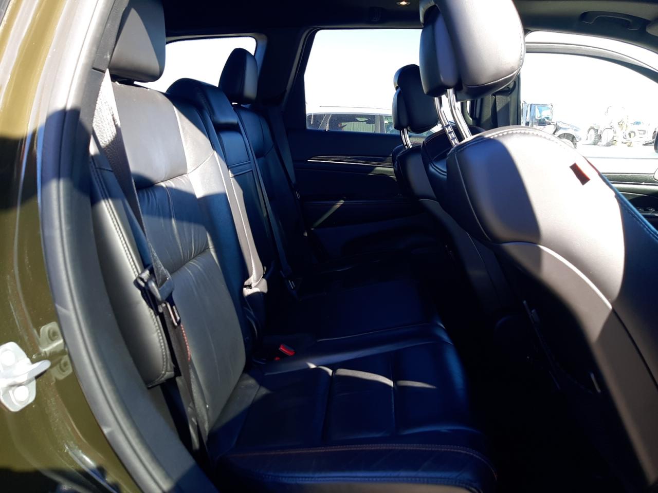 2016 Jeep Grand Cherokee - Image 11