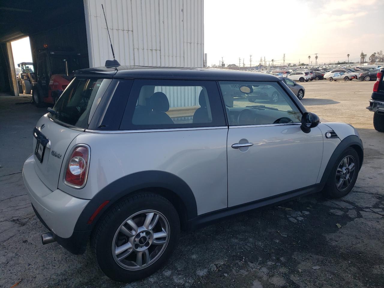 2013 MINI Cooper - Image 3
