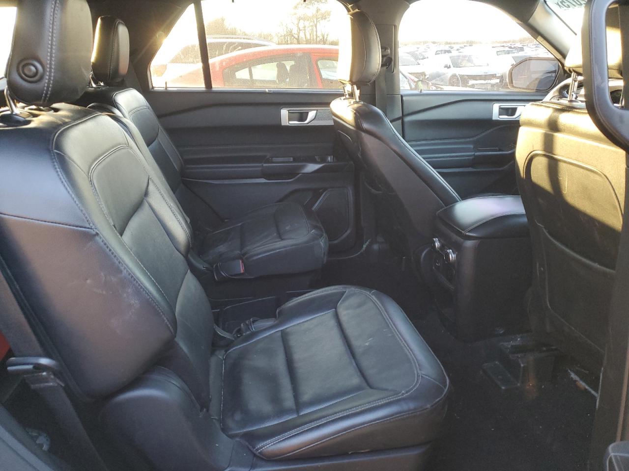 2020 Ford Explorer - Image 10