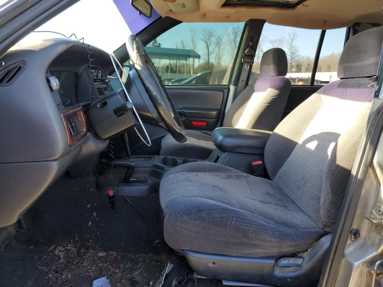 1998 Jeep Grand Cherokee - Image 7