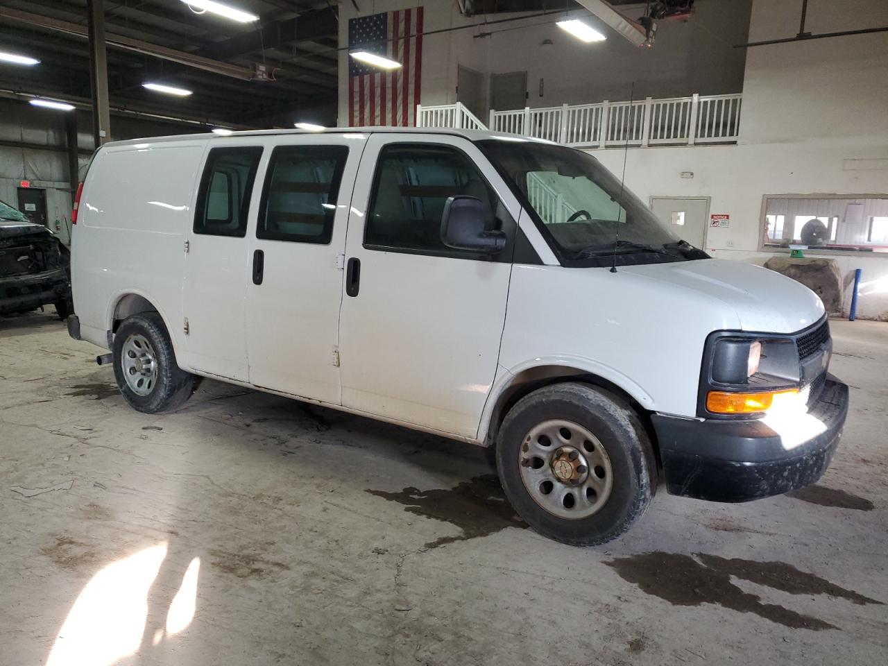 VIN 1GCSGAFX9E1149135 2014 CHEVROLET EXPRESS no.4