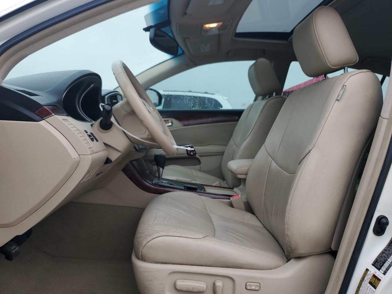 2011 Toyota Avalon - Image 7