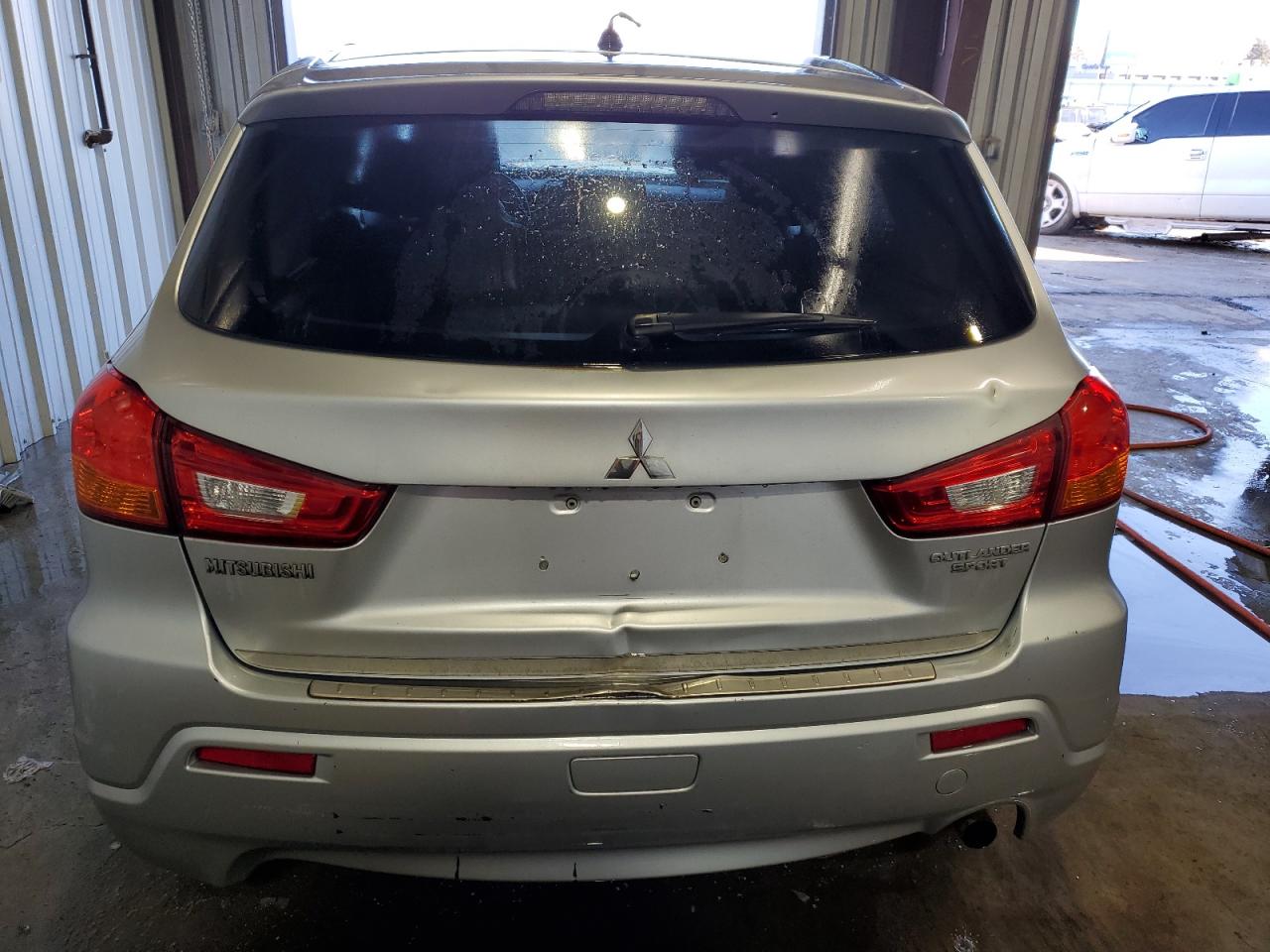 2012 Mitsubishi Outlander - Image 6
