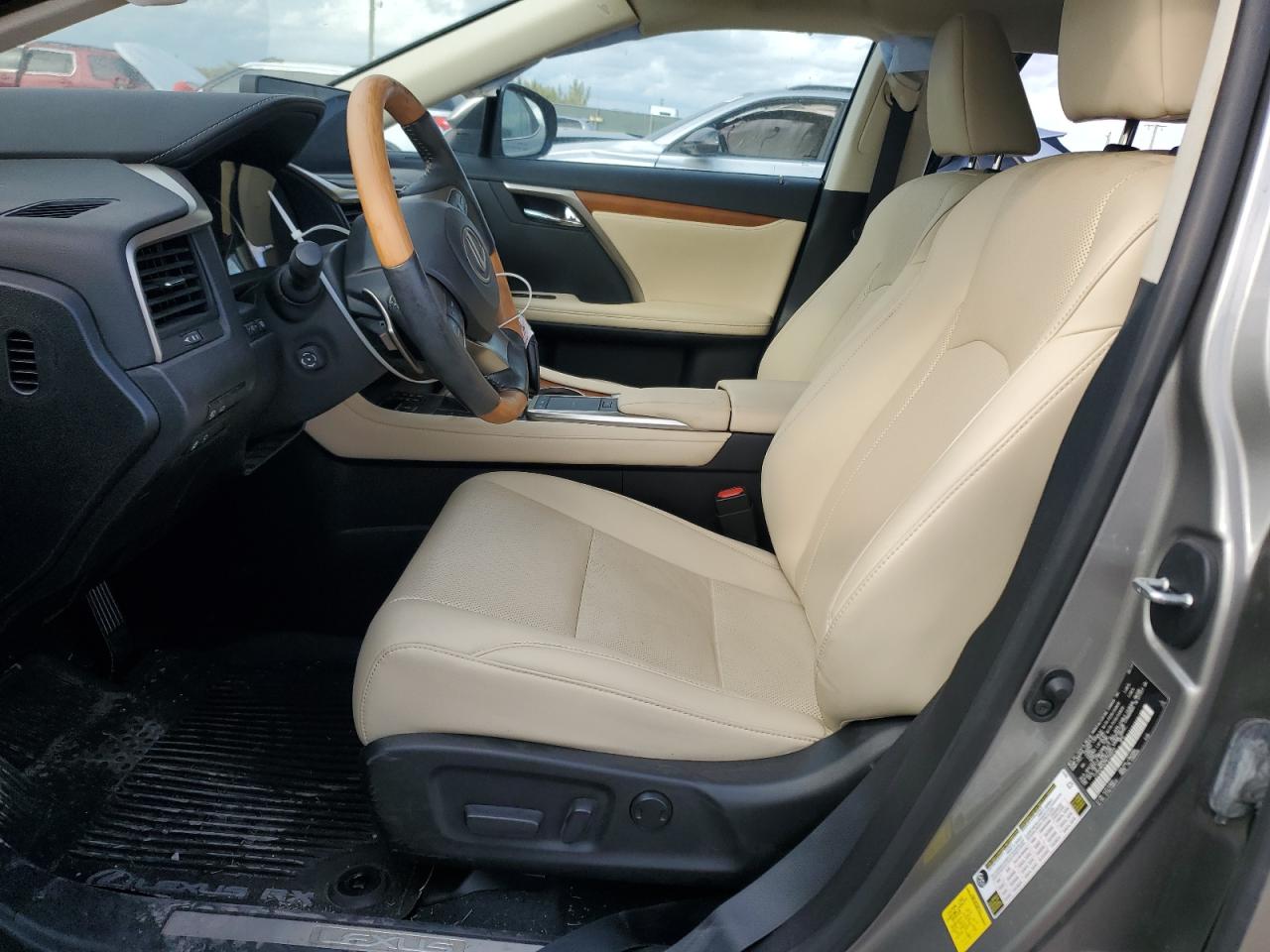 2021 Lexus RX - Image 7
