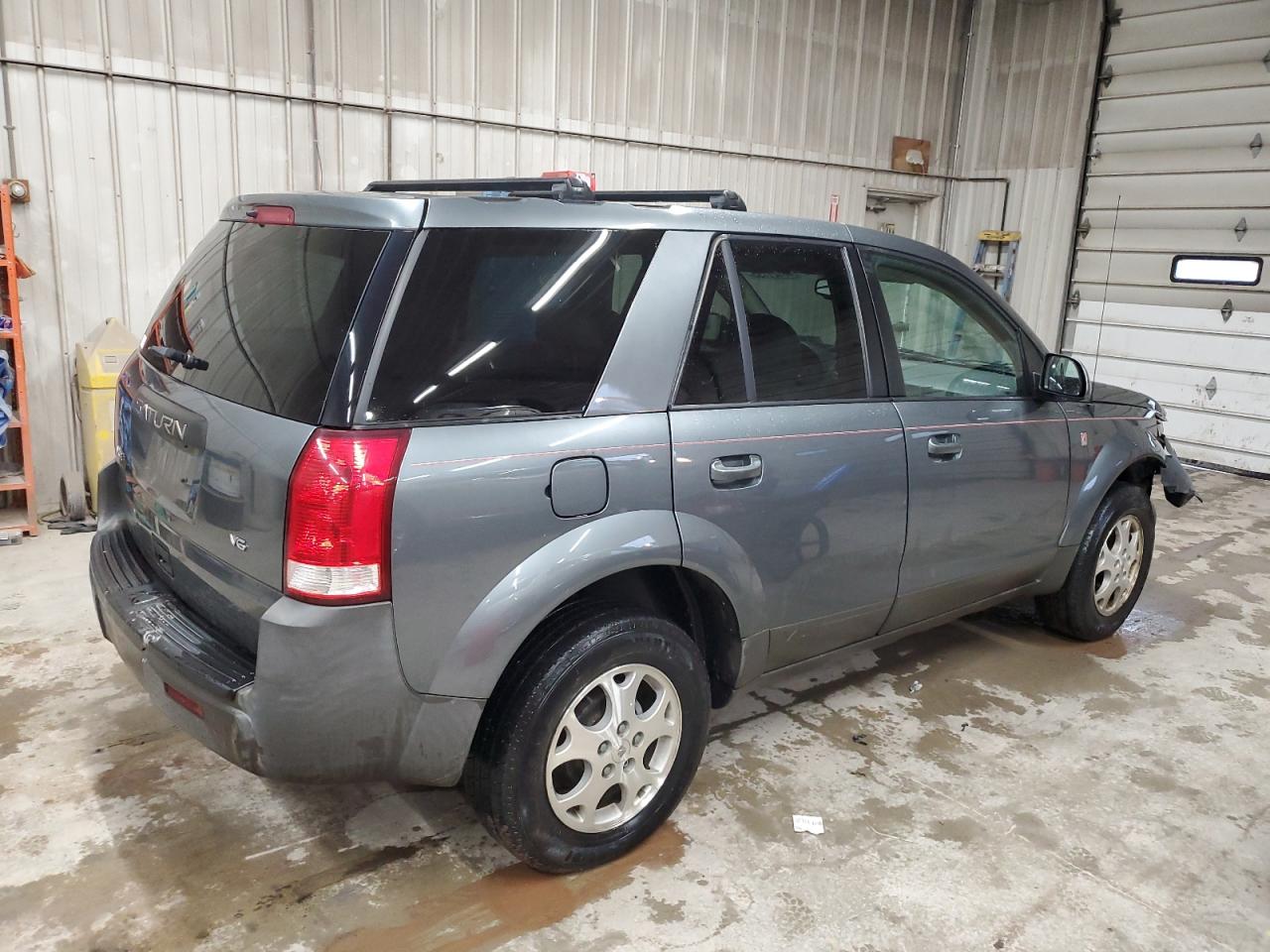 2005 Saturn VUE - Image 3
