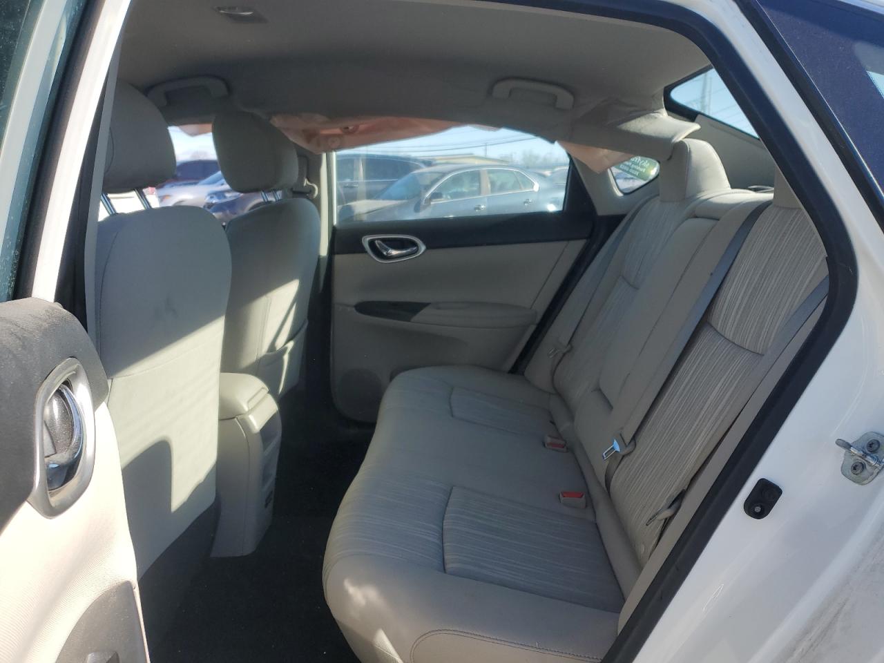 2017 Nissan Sentra - Image 10