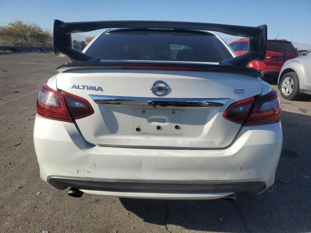  NISSAN ALTIMA 2017 Biały
